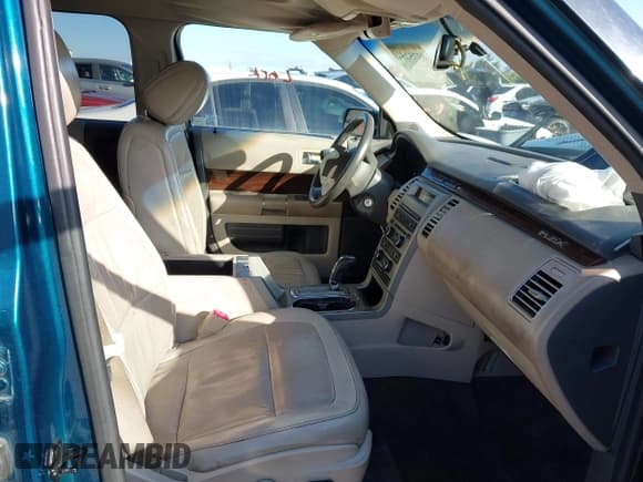 ✅ 2011 Ford Flex SEL • VIN: 2FMGK5CC2BBD06819 • Lot: 43752549. Wystawiony na IAAI z przebiegiem 143 071 mil. Bezpłatny archiwum sprzedaży aukcyjnych z USA i szczegółowy raport historii pojazdu na DreamBid. Zdjęcie 5.