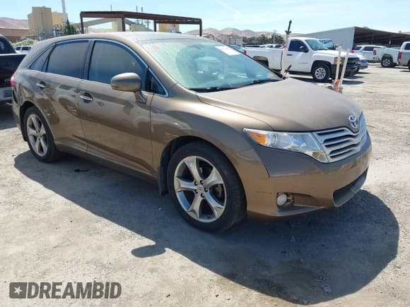 ✅ 2011 Toyota Venza • VIN: 4T3BK3BB3BU059979 • Lot: 43124364. Wystawiony na IAAI z przebiegiem 199 808 mil. Bezpłatny archiwum sprzedaży aukcyjnych z USA i szczegółowy raport historii pojazdu na DreamBid. Zdjęcie 1.