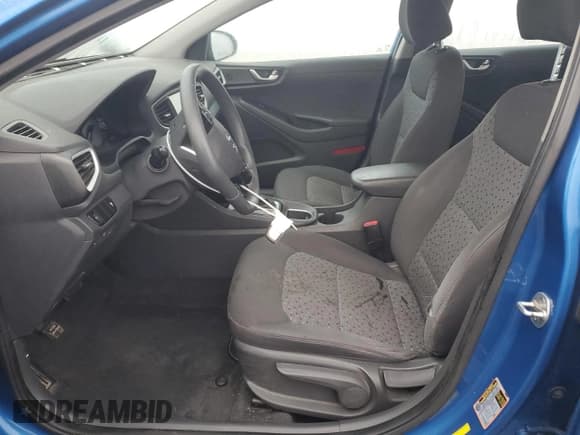 ✅ 2018 Hyundai Ioniq Blue • VIN: KMHC65LCXJU063675 • Лот: 83433294. Опубликован ранее на Copart с пробегом 296 462 миль. Бесплатный доступ к архиву аукционных продаж из США и подробный отчёт об истории автомобиля на DreamBid. Изображение 7.