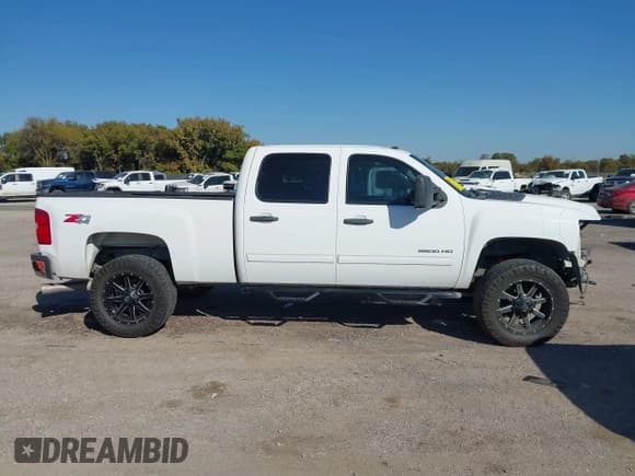 ✅ 2014 Chevrolet Silverado 2500HD LT • VIN: 1GC1KXC86EF183076 • Lot: 43624761. Listed on IAAI with 198,785 mi. Free auction sales archive from the USA and detailed vehicle history report at DreamBid. Image 13.