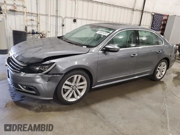 ✅ 2017 Volkswagen Passat SE • VIN: 1VWGT7A33HC077248 • Lot: 84924245. Listed on Copart with 150,257 mi. Free auction sales archive from the USA and detailed vehicle history report at DreamBid. Image 1.