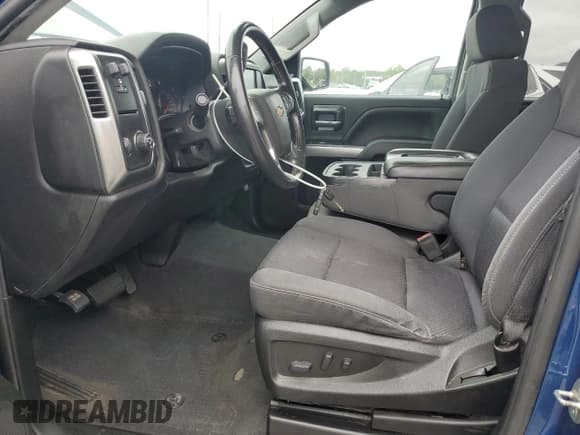 ✅ 2019 Chevrolet Silverado 1500 LT • VIN: 2GCRCPEC3K1126922 • Lot: 89777075. Wystawiony na Copart z przebiegiem 176 402 mil. Bezpłatny archiwum sprzedaży aukcyjnych z USA i szczegółowy raport historii pojazdu na DreamBid. Zdjęcie 7.