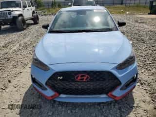2022 Hyundai Veloster with VIN KMHT36AHXNU013930, listed as a Copart auction lot 70029554 with 22,576 mi miles and Salvage title. Bid and sale history available at DreamBid. Image 5.
