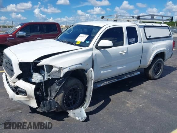 ✅ 2017 Toyota Tacoma SR5 • VIN: 5TFSZ5AN2HX048852 • Lot: 42964661. Listed on IAAI with 83,619 mi. Free auction sales archive from the USA and detailed vehicle history report at DreamBid. Image 6.