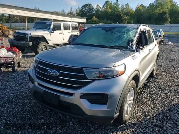 ✅ 2022 Ford Explorer XLT • VIN: 1FMSK7DH9NGB41476 • Lot: 90718725. Wystawiony na Copart z przebiegiem 118 749 mil. Bezpłatny archiwum sprzedaży aukcyjnych z USA i szczegółowy raport historii pojazdu na DreamBid. Zdjęcie 14.
