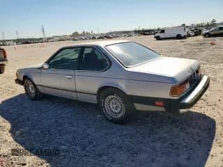 ✅ 1984 BMW 6 Series • VIN: WBAEB840XE6997180 • Лот: 92432985. Опубликован ранее на Copart с пробегом 115 113 миль. Бесплатный доступ к архиву аукционных продаж из США и подробный отчёт об истории автомобиля на DreamBid. Изображение 2.