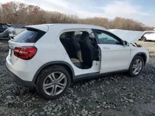 ✅ 2019 Mercedes-Benz GLA 250 • VIN: WDCTG4GB3KJ543499 • Лот: 92761755. Опубликован ранее на Copart с пробегом 108 425 миль. Бесплатный доступ к архиву аукционных продаж из США и подробный отчёт об истории автомобиля на DreamBid. Изображение 3.