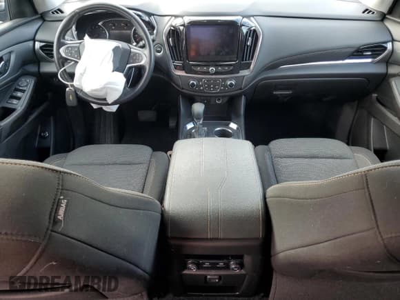 ✅ 2021 Chevrolet Traverse LT Cloth • VIN: 1GNEVGKW9MJ188476 • Lot: 80678315. Wystawiony na Copart z przebiegiem 42 030 mil. Bezpłatny archiwum sprzedaży aukcyjnych z USA i szczegółowy raport historii pojazdu na DreamBid. Zdjęcie 8.