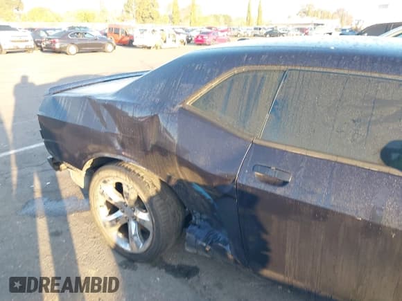 ✅ 2012 Dodge Challenger R/T Plus • VIN: 2C3CDYBT2CH292987 • Lot: 41484399. Wystawiony na IAAI z przebiegiem 179 523 mil. Bezpłatny archiwum sprzedaży aukcyjnych z USA i szczegółowy raport historii pojazdu na DreamBid. Zdjęcie 6.