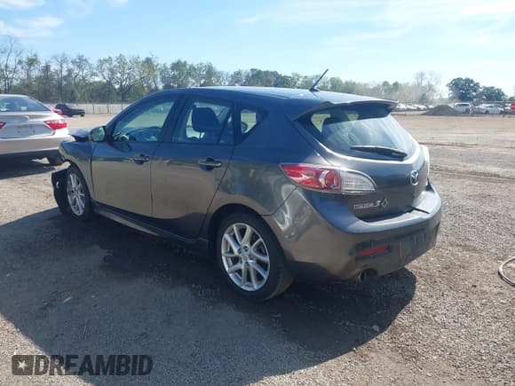 ✅ 2012 Mazda 3 S Touring • VIN: JM1BL1L68C1510035 • Lot: 43369044. Wystawiony na IAAI z przebiegiem 166 893 mil. Bezpłatny archiwum sprzedaży aukcyjnych z USA i szczegółowy raport historii pojazdu na DreamBid. Zdjęcie 3.