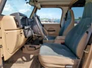 ✅ 2000 Jeep Wrangler Sahara • VIN: 1J4FA59S4YP757540 • Лот: 81065595. Опубликован ранее на Copart с пробегом 114 564 миль. Бесплатный доступ к архиву аукционных продаж из США и подробный отчёт об истории автомобиля на DreamBid. Изображение 7.