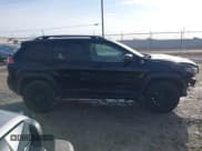 ✅ 2020 Jeep Cherokee Trailhawk • VIN: 1C4PJMBX5LD532516 • Лот: 41730502. Опубликован ранее на IAAI с пробегом 85 543 миль. Бесплатный доступ к архиву аукционных продаж из США и подробный отчёт об истории автомобиля на DreamBid. Изображение 13.