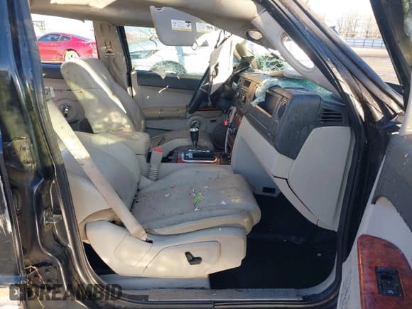 ✅ 2006 Jeep Commander Limited • VIN: 1J8HG58246C124502 • Лот: 41208630. Опубликован ранее на IAAI с пробегом 210 499 миль. Бесплатный доступ к архиву аукционных продаж из США и подробный отчёт об истории автомобиля на DreamBid. Изображение 5.