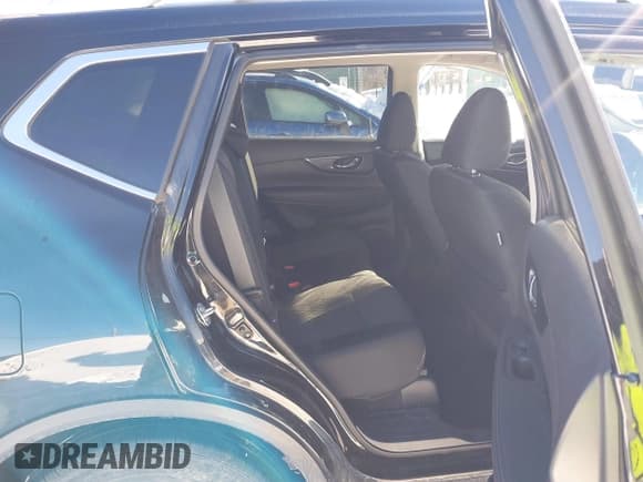 ✅ 2018 Nissan Rogue S • VIN: 5N1AT2MV7JC831813 • Лот: 41339375. Опубликован ранее на IAAI с пробегом 57 627 миль. Бесплатный доступ к архиву аукционных продаж из США и подробный отчёт об истории автомобиля на DreamBid. Изображение 8.