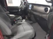 ✅ 2021 Jeep Wrangler Unlimited Sport S • VIN: 1C4HJXDN1MW596334 • Lot: 41730278. Wystawiony na IAAI z przebiegiem 64 126 mil. Bezpłatny archiwum sprzedaży aukcyjnych z USA i szczegółowy raport historii pojazdu na DreamBid. Zdjęcie 5.