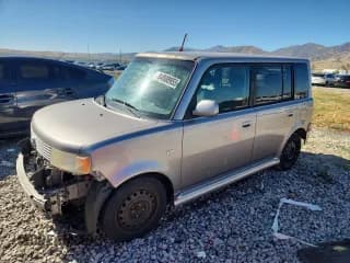 ✅ 2005 Scion xB • VIN: JTLKT324654010456 • Lot: 84808955. Wystawiony na Copart z przebiegiem 225 122 mil. Bezpłatny archiwum sprzedaży aukcyjnych z USA i szczegółowy raport historii pojazdu na DreamBid. Zdjęcie 1.