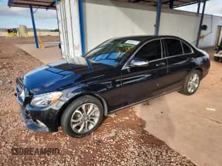 ✅ 2015 Mercedes-Benz C 300 • VIN: 55SWF4KB6FU091217 • Lot: 86486225. Wystawiony na Copart z przebiegiem 110 740 mil. Bezpłatny archiwum sprzedaży aukcyjnych z USA i szczegółowy raport historii pojazdu na DreamBid. Zdjęcie 1.