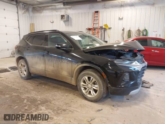 2019 Chevrolet Blazer z VIN 3GNKBBRA5KS681219, wystawiony jako IAAI lot #42925694 z przebiegiem 102 081 mil mil oraz . Historia ofert i sprzedaży dostępna na DreamBid. Obrazek 1.