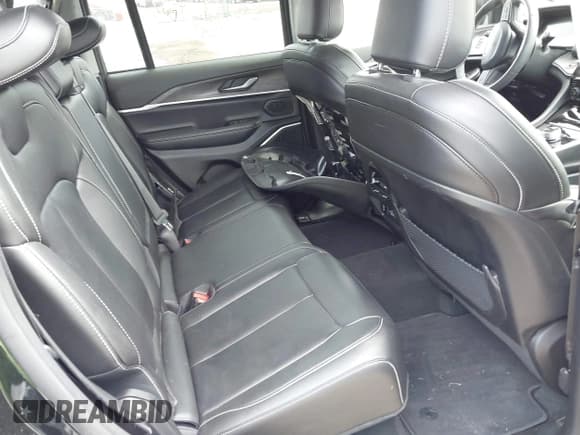 ✅ 2022 Jeep Grand Cherokee • VIN: 1C4RJYB63N8717876 • Lot: 42289481. Listed on IAAI with 22,853 mi. Free auction sales archive from the USA and detailed vehicle history report at DreamBid. Image 8.