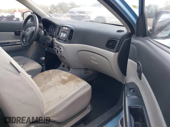 ✅ 2010 Hyundai Accent GS • VIN: KMHCM3ACXAU178600 • Лот: 42046067. Опубликован ранее на IAAI с пробегом 131 502 миль. Бесплатный доступ к архиву аукционных продаж из США и подробный отчёт об истории автомобиля на DreamBid. Изображение 5.