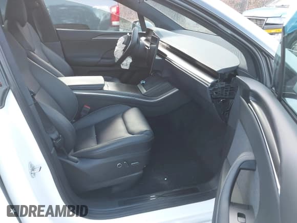 ✅ 2023 Tesla Model X Plaid • VIN: 7SAXCBE66PF408435 • Lot: 43657505. Wystawiony na IAAI z przebiegiem Nie podano. Bezpłatny archiwum sprzedaży aukcyjnych z USA i szczegółowy raport historii pojazdu na DreamBid. Zdjęcie 5.