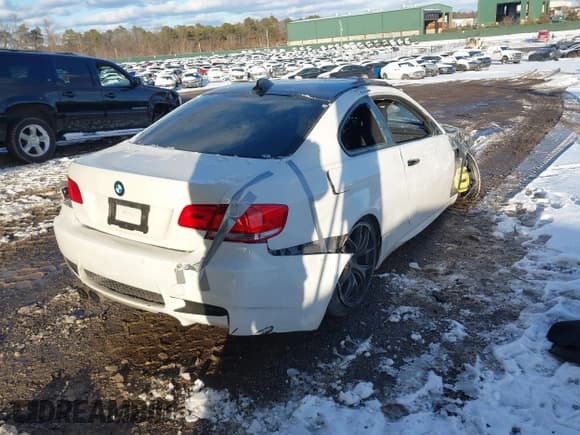 ✅ 2009 BMW M3 • VIN: WBSWD93519PY43499 • Lot: 41373944. Listed on IAAI with 86,466 mi. Free auction sales archive from the USA and detailed vehicle history report at DreamBid. Image 4.