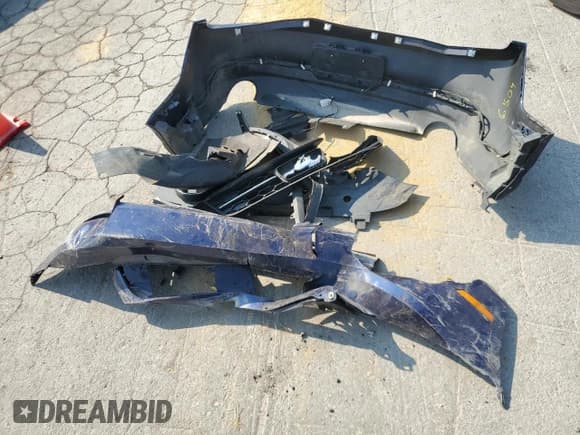 ✅ 2011 Ford Mustang V6 • VIN: 1ZVBP8AM7B5142708 • Lot: 80158205. Listed on Copart with 103,805 mi. Free auction sales archive from the USA and detailed vehicle history report at DreamBid. Image 12.