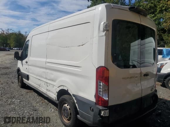 ✅ 2019 Ford Transit • VIN: 1FTYE2CM8KKA74949 • Lot: 81332055. Wystawiony na Copart z przebiegiem 152 823 mil. Bezpłatny archiwum sprzedaży aukcyjnych z USA i szczegółowy raport historii pojazdu na DreamBid. Zdjęcie 2.