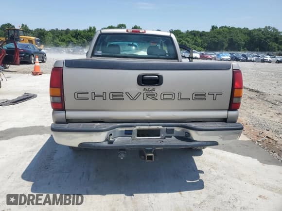 ✅ 2002 Chevrolet Silverado 1500 • VIN: 2GCEC19V621272366 • Lot: 58021795. Wystawiony na Copart z przebiegiem Nie podano. Bezpłatny archiwum sprzedaży aukcyjnych z USA i szczegółowy raport historii pojazdu na DreamBid. Zdjęcie 6.