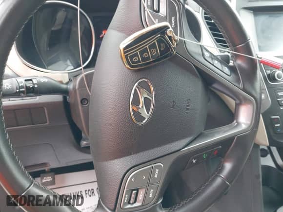 2017 Hyundai Santa Fe 2.0T z VIN 5XYZU4LA6HG409438, wystawiony jako IAAI lot #41680534 z przebiegiem 84 035 mil mil oraz . Historia ofert i sprzedaży dostępna na DreamBid. Obrazek 11.