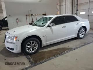 ✅ 2013 Chrysler 300 C • VIN: 2C3CCAET1DH551489 • Лот: 63487005. Опубликован ранее на Copart с пробегом 65 001 миль. Бесплатный доступ к архиву аукционных продаж из США и подробный отчёт об истории автомобиля на DreamBid. Изображение 1.