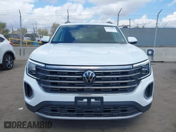 ✅ 2024 Volkswagen Atlas SE • VIN: 1V2JR2CAXRC610072 • Лот: 43346494. Опубликован ранее на IAAI с пробегом 17 778 миль. Бесплатный доступ к архиву аукционных продаж из США и подробный отчёт об истории автомобиля на DreamBid. Изображение 13.
