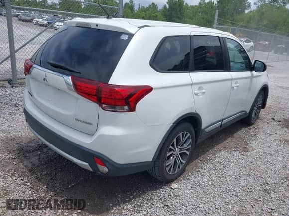 2016 Mitsubishi Outlander ES с VIN JA4AD2A3XGZ039630, выставлен на аукционе IAAI как лот 42343684 с пробегом Не указан миль и . История ставок и продаж доступна на DreamBid. Изображение 4.