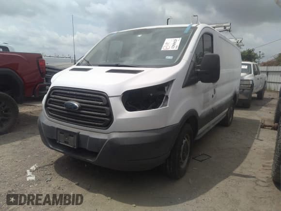 ✅ 2015 Ford Transit Cargo • VIN: 1FTNR1ZM7FKA45618 • Lot: 42365621. Listed on IAAI with 186,738 mi. Free auction sales archive from the USA and detailed vehicle history report at DreamBid. Image 17.