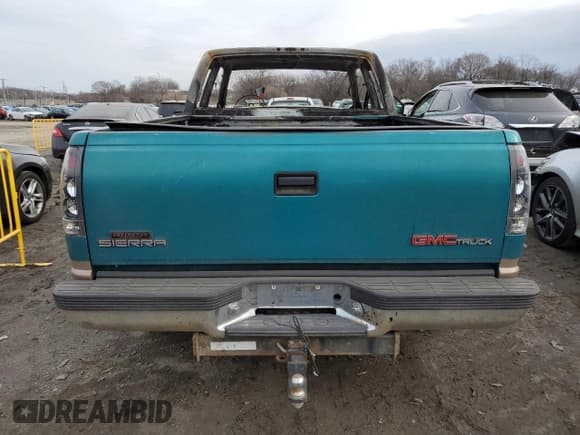 ✅ 1995 GMC Sierra 1500 • VIN: 2GTEK19K0S1570324 • Лот: 43065205. Опубликован ранее на Copart с пробегом Не указан. Бесплатный доступ к архиву аукционных продаж из США и подробный отчёт об истории автомобиля на DreamBid. Изображение 6.