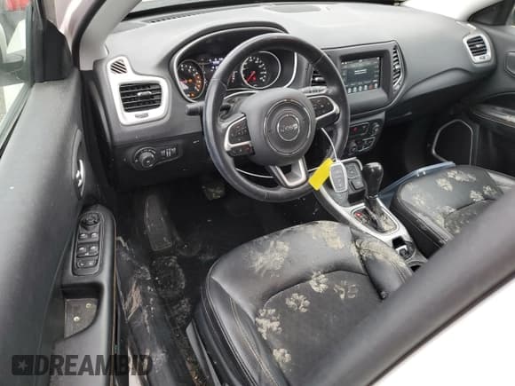 ✅ 2019 Jeep Compass Latitude • VIN: 3C4NJDBB4KT690639 • Lot: 42212075. Listed on Copart with 77,258 mi. Free auction sales archive from the USA and detailed vehicle history report at DreamBid. Image 8.