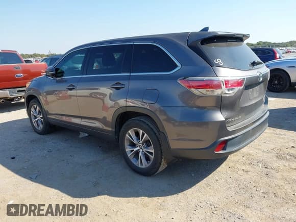 ✅ 2016 Toyota Highlander LE • VIN: 5TDZKRFH3GS140215 • Lot: 43446162. Listed on IAAI with 279,232 mi. Free auction sales archive from the USA and detailed vehicle history report at DreamBid. Image 3.