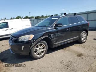 ✅ 2015 Volvo XC60 T5 • VIN: YV4612RK2F2738240 • Lot: 65797435. Wystawiony na Copart z przebiegiem 143 350 mil. Bezpłatny archiwum sprzedaży aukcyjnych z USA i szczegółowy raport historii pojazdu na DreamBid. Zdjęcie 1.