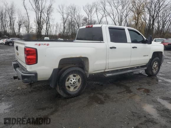✅ 2015 Chevrolet Silverado 2500HD LT • VIN: 1GC1KVEG3FF165208 • Lot: 82138144. Wystawiony na Copart z przebiegiem 311 427 mil. Bezpłatny archiwum sprzedaży aukcyjnych z USA i szczegółowy raport historii pojazdu na DreamBid. Zdjęcie 3.