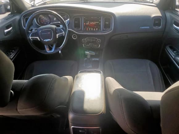 ✅ 2015 Dodge Charger RT • VIN: 2C3CDXCT2FH915215 • Лот: 81803005. Опубликован ранее на Copart с пробегом 110 249 миль. Бесплатный доступ к архиву аукционных продаж из США и подробный отчёт об истории автомобиля на DreamBid. Изображение 8.