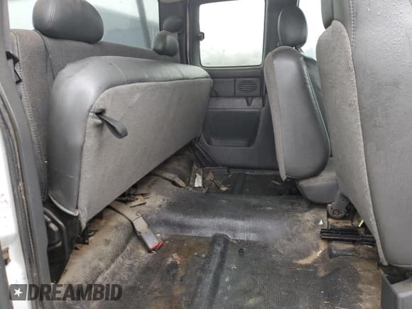 ✅ 2005 Chevrolet Silverado 2500HD LT • VIN: 1GCHK29U25E219163 • Лот: 85932864. Опубликован ранее на Copart с пробегом 300 785 миль. Бесплатный доступ к архиву аукционных продаж из США и подробный отчёт об истории автомобиля на DreamBid. Изображение 10.