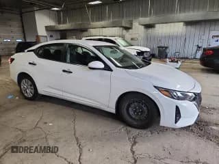 ✅ 2024 Nissan Sentra S • VIN: 3N1AB8BV9RY285700 • Lot: 87404295. Wystawiony na Copart z przebiegiem 59 338 mil. Bezpłatny archiwum sprzedaży aukcyjnych z USA i szczegółowy raport historii pojazdu na DreamBid. Zdjęcie 4.
