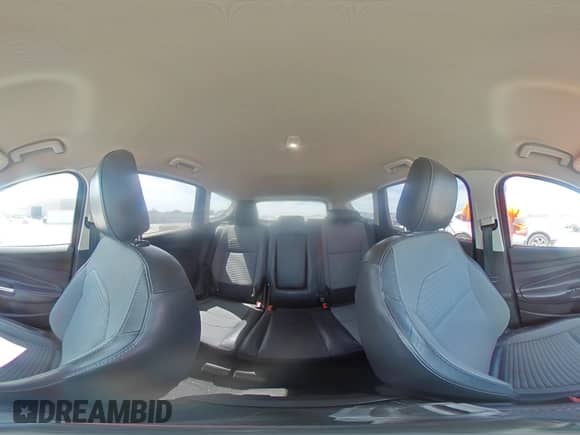 2018 Ford Escape SE z VIN 1FMCU9GD6JUD48647, wystawiony jako Copart lot #70868345 z przebiegiem 102 072 mil mil oraz Szkoda całkowita • Salvage title. Historia ofert i sprzedaży dostępna na DreamBid. Obrazek 15.