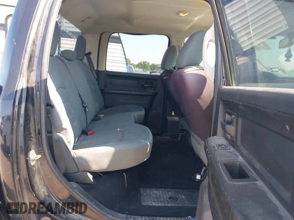 ✅ 2013 Ram 2500 Tradesman • VIN: 3C6UR5CL5DG612519 • Lot: 43179846. Listed on IAAI with 339,090 mi. Free auction sales archive from the USA and detailed vehicle history report at DreamBid. Image 8.