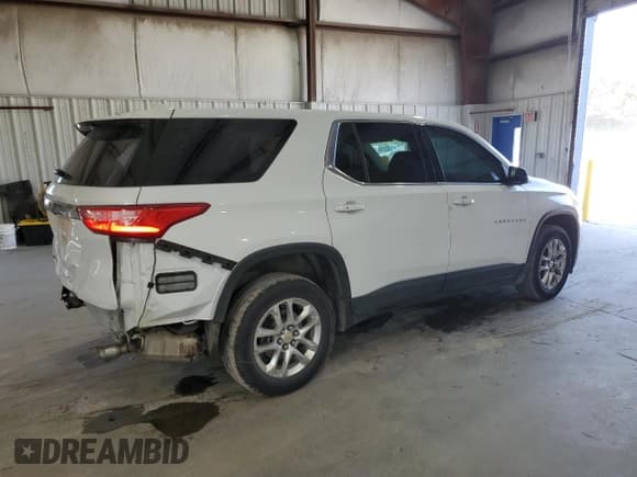 ✅ 2021 Chevrolet Traverse LS • VIN: 1GNERFKW6MJ179930 • Lot: 63435344. Wystawiony na Copart z przebiegiem 50 267 mil. Bezpłatny archiwum sprzedaży aukcyjnych z USA i szczegółowy raport historii pojazdu na DreamBid. Zdjęcie 3.