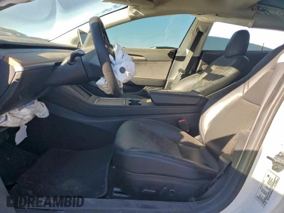 ✅ 2021 Tesla Model 3 Long Range • VIN: 5YJ3E1EB3MF064975 • Lot: 95980875. Wystawiony na Copart z przebiegiem Nie podano. Bezpłatny archiwum sprzedaży aukcyjnych z USA i szczegółowy raport historii pojazdu na DreamBid. Zdjęcie 7.