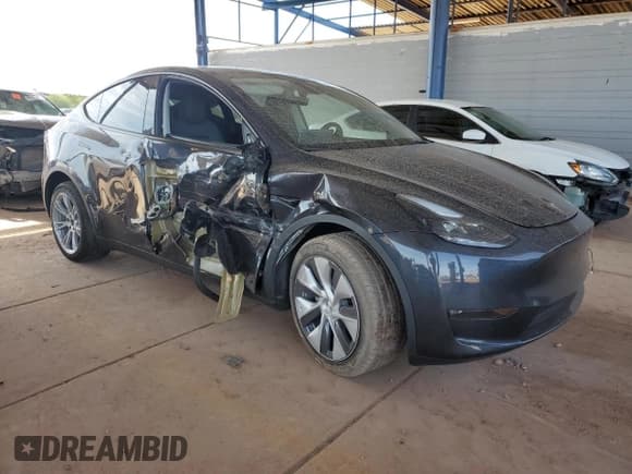 ✅ 2024 Tesla Model Y Long Range • VIN: 7SAYGDEE8RA226005 • Lot: 93294135. Listed on Copart with 15,121 mi. Free auction sales archive from the USA and detailed vehicle history report at DreamBid. Image 4.