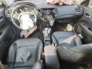 ✅ 2020 Jeep Compass Limited • VIN: 3C4NJDCB3LT256289 • Lot: 87084505. Wystawiony na Copart z przebiegiem 61 142 mil. Bezpłatny archiwum sprzedaży aukcyjnych z USA i szczegółowy raport historii pojazdu na DreamBid. Zdjęcie 8.