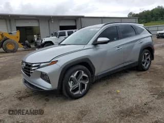 ✅ 2024 Hyundai Tucson SEL • VIN: 5NMJF3DE8RH409404 • Lot: 71185334. Wystawiony na Copart z przebiegiem 8 260 mil. Bezpłatny archiwum sprzedaży aukcyjnych z USA i szczegółowy raport historii pojazdu na DreamBid. Zdjęcie 1.