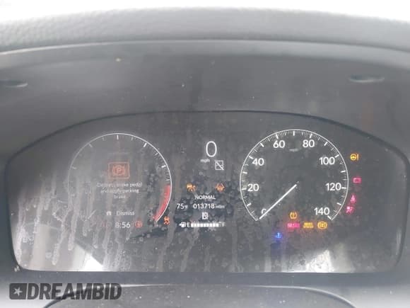 ✅ 2024 Honda HR-V LX • VIN: 3CZRZ2H35RM771808 • Lot: 43045094. Listed on IAAI with 13,817 mi. Free auction sales archive from the USA and detailed vehicle history report at DreamBid. Image 7.